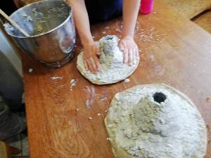 Vulkanbau mit Kindern